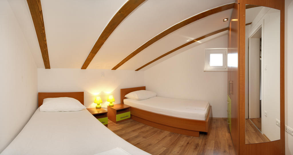 Apartmani Gavran Sevid Szoba fotó